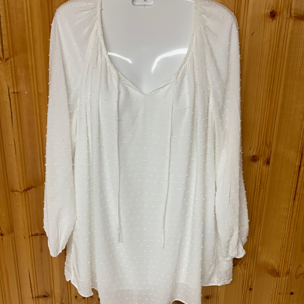 J.McLaughlin White raised pin dot Blouse - Size Large